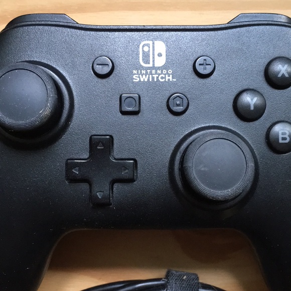 PowerA Nintendo Switch Wired Controller Black - Picture 4 of 6